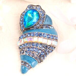 🌺 🌺 🌺 Elegant Sea Shell Conch-Shaped Brooch with Blue and Clear Gemstones